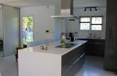 Sussargues House | Large villa with pool between sea and scrubland