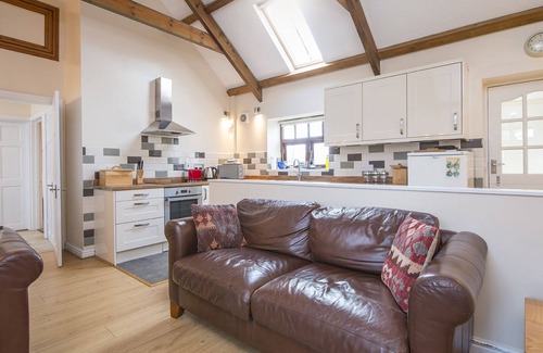 Bosherston Cottage | Lark View, Holiday Cottage Bosherston, Sleeps 4, 2 bedrooms, bathrooms
