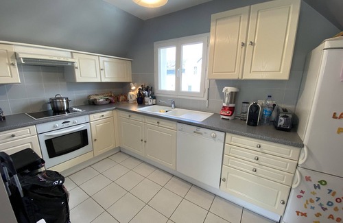 Larmor-Plage Apartment | Larmor-Plage: T3 Apartment with Terrace and Garage