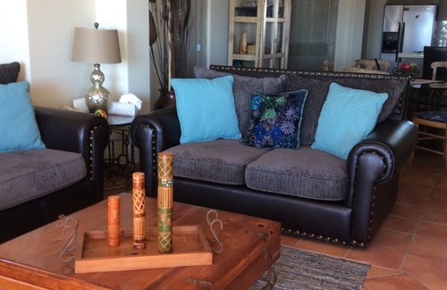 Zona Hotelera Condo | Las Mananitas-2BR-1900 Sq Ft Grnd Floor 30 Steps to the Beach