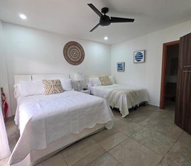 Dixon Cove Apartment | Las Palmas Joliet