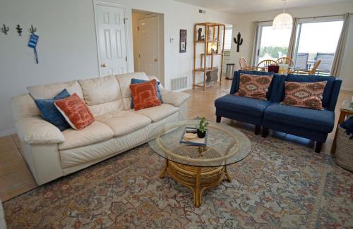 St. George House | Las Palmas Resort 3 Br, Hot Tub, Pool, Parking