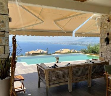 Diasella Apartment | Las Vergas - Enjoy our swimming pool in Kalamata, Greece