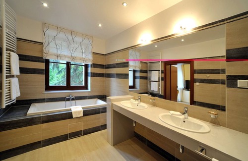 Wilga Hotel | Las Woda Park Rekreacyjno-Biznesowy