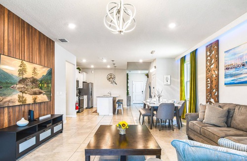 Loughman Villa | Last Minute Disney! Private Pool, Hot Tub & Themed Bedrooms. Book Now! #87179