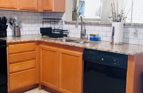 Greensboro Condo | Last minute Furniture Market Deal! Newly renovated condo near PTI Airport.