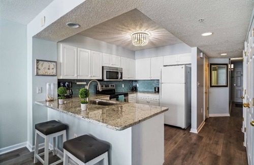 Ash Condo | Last minute special Sept 23-Oct 7 Oceanfront 2Br 2Ba