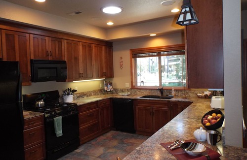 Sunriver House | Last minute vacay before school starts-100 per bedroom per nt & bring the dog!