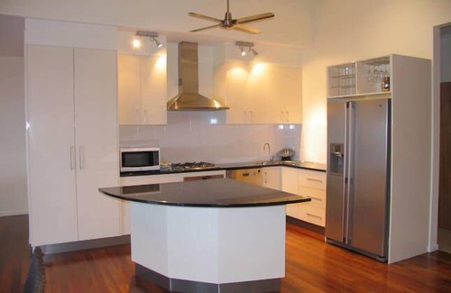 Hideaway Bay House | Latitude 20 Hideaway Bay