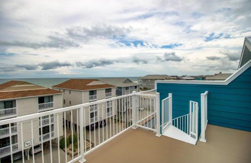 North Carolina Coast House | Latitude Adjustment by Carolina Beach Realty