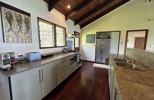 Savusavu House | Latui Lodge, Self-catering secluded villa with commanding Bay views