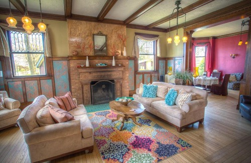 Marinette Bed & Breakfast | Lauerman House Inn Bed & Breakfast