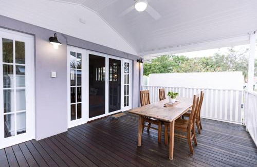 Stroud House | Laundry Lane Cottage