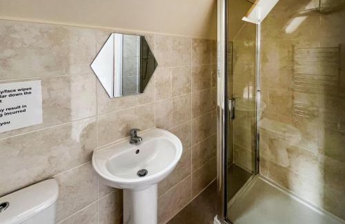 Brigg House | Laurel - Uk50107