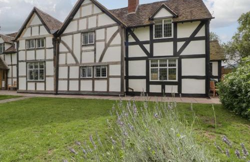Malvern House | Lavender Cottage