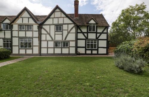 Malvern House | Lavender Cottage