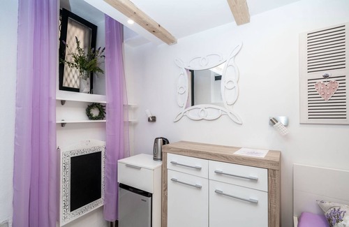 Dubrovnik Old Town Apartment | Lavender Room - Double Room (Ground Floor)