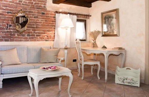 Airasca House | LAVENDER ROOM.
