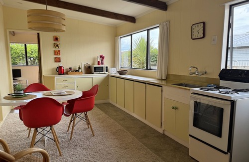 Richmond House | Lavender Studio at the foot of the Richmond Hills.