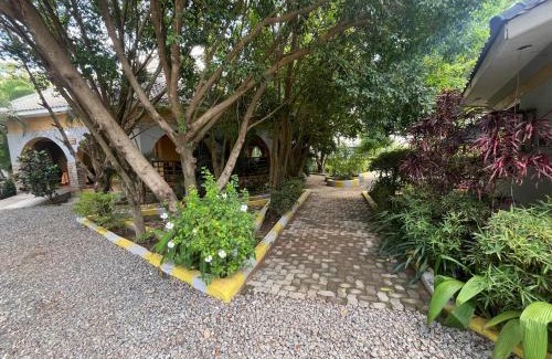 Adjumani Hotel | Lavic Country Resort Adjumani
