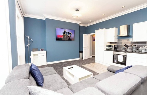 Birkenhead Apartment | Lavish 2Bed Apartment in City Centre