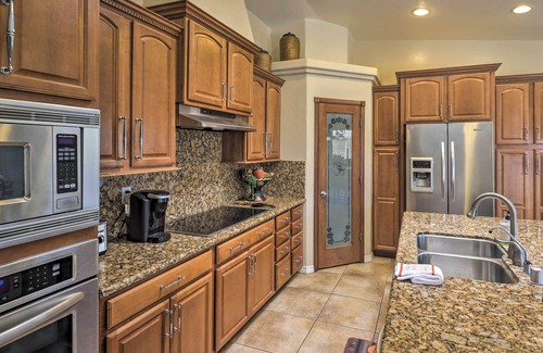 Lake Havasu City House | Lavish Lake Havasu Home w/Pool + Hot Tub!
