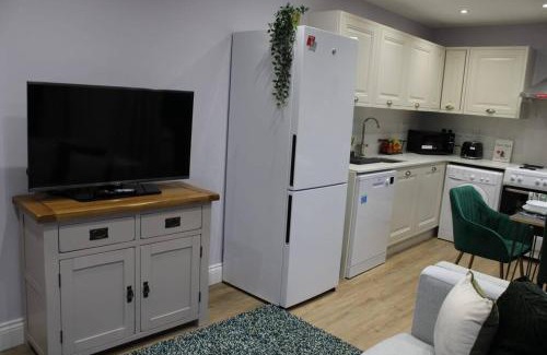 Dudden Hill Apartment | Lavish London Stay Near Wembley Stadium