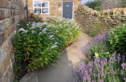 Hepworth House | Law Common Cottage