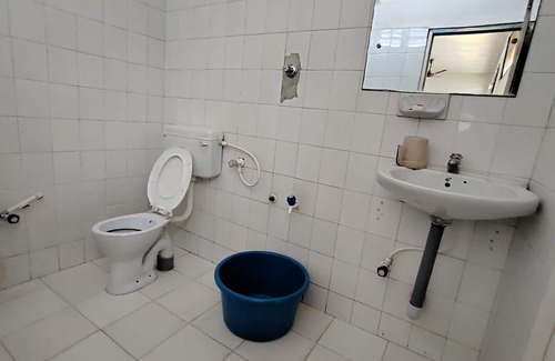 Perintalmanna Hotel | Layali Ooty Transit Lodging