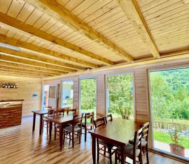 Kukes County Bed & Breakfast | Lazer Çardaku Guest House