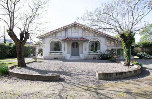 Castelginest Villa | Le 17M - Maison Basque d'Occitanie Clim Jardin Parking
