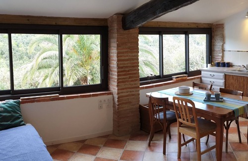 Reynes House | Le Bac: peaceful gîte in the heart of nature with panoramic view and swimming pool