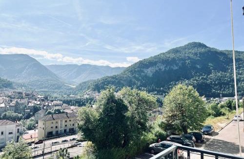 Saint-Claude Apartment | Le balcon du boulevard bellevue