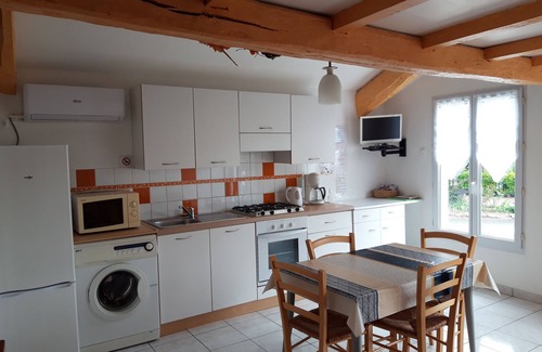 Vix House | "Le Bas des Vignes" country gîte and B&B