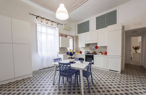 Historical Downtown Salerno Apartment | Le Bijou Luxury Apartment in Salerno historic center