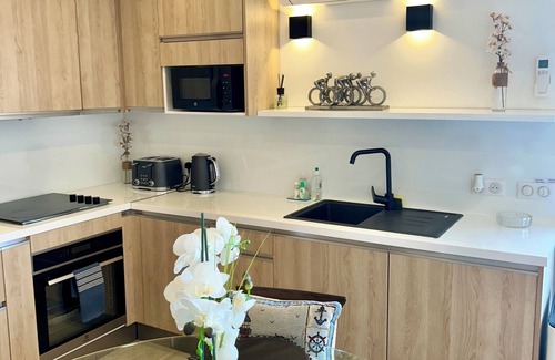 Quartier du Port Apartment | LE BOULEVARD DE NICE. Fabulous apartment by Nice Port/Air-Con/Lift