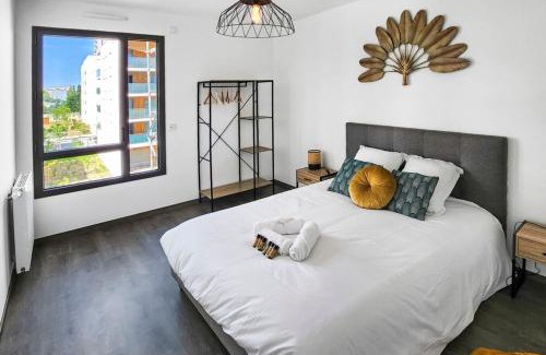 Bron Apartment | Le Bronfleur