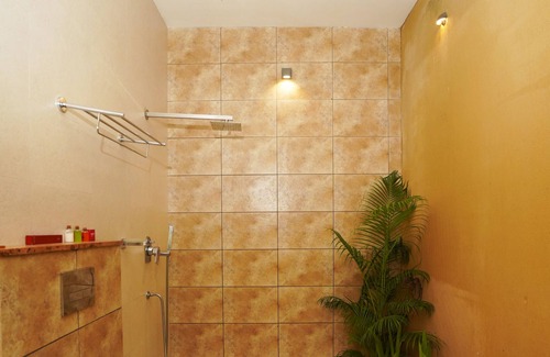 Kedavur Hotel | Le Candles Resort