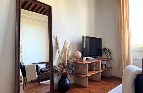 9th Arrondissement Apartment | Le Canut de Saint-Just - Lyon 9