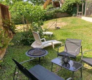 Lacapelle-Biron House | Le Carrouge
