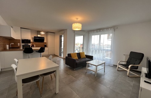 Casselardit Apartment | Le Cartoucherie : T3 neuf proche Tram & Zénith
