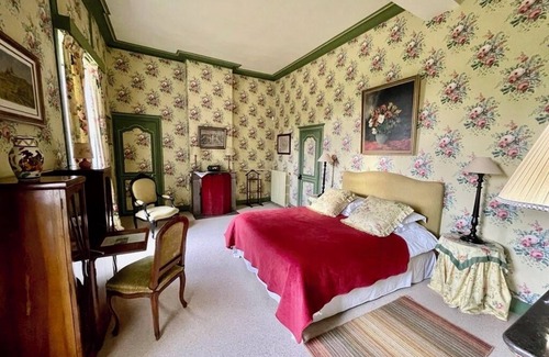 Yvre-l'Eveque Other | Le Château de Vaux, un Endroit Calme et Reposant