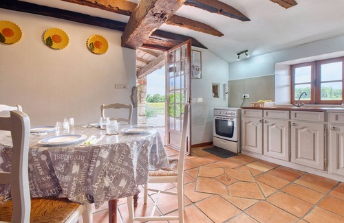 Razac-d'Eymet House | Le Chai – fantastic holiday cottage with pool on over 12 hectares near Bergerac