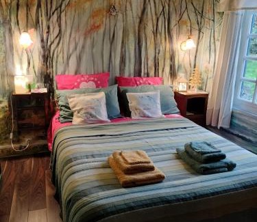 Notre-Dame-de-Courson Bed & Breakfast | Le Chant Des Fees