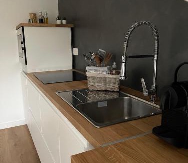 Hersin-Coupigny Apartment | Le Chateau de Toile - Gite du châtaignier