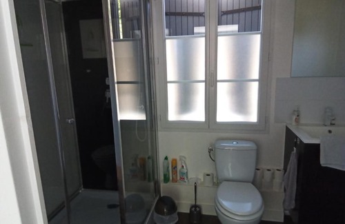 Rochefoucauld - Porte du Perigord Bed & Breakfast | Le cheminblanc suite parentale