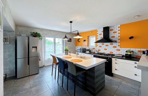 Champagnolles Villa | Le Clos de Champagnolles House. Rural tourism with private pool and games
