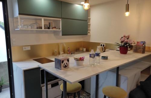 Saint-Aubin-Les-Elbeuf Apartment | Le Clos des Feugrais - Calme & Confort