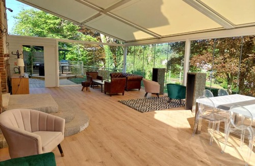 Bernay House | Le Clos des Lodges