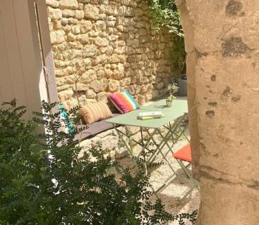 Saint-Restitut Apartment | Le Clos du rempart - 2 à 4 pers.